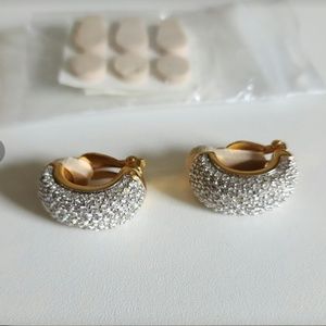 Lovely rhinestone clip earrings plus pads.